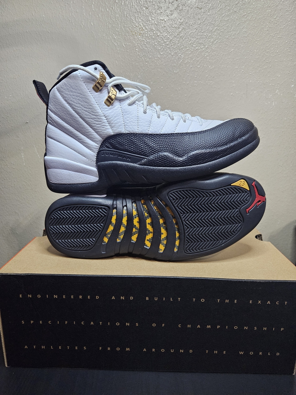 Air Jordan Style Men’s High-Top Basketball Shoes - White/Black